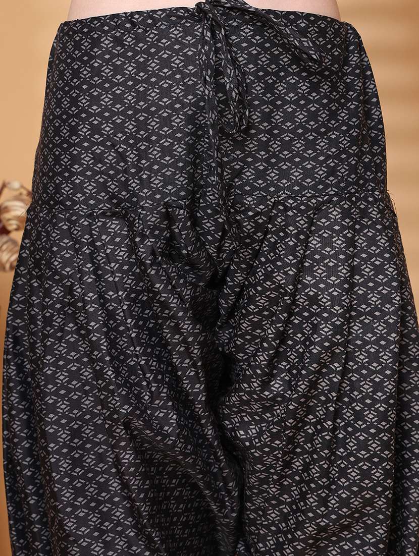 women printed three quarter sleeve kurta salwar with dupatta set - 21963386 -  Standard Image - 5