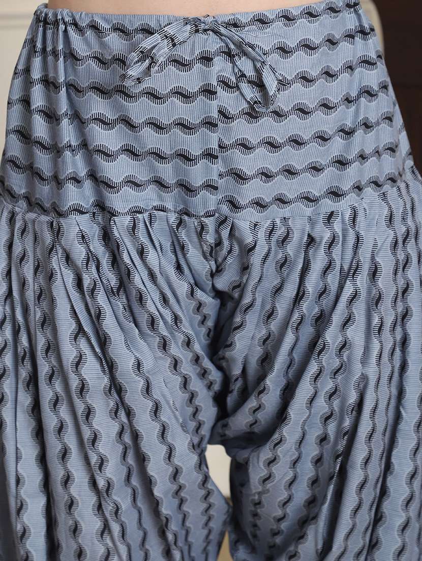 women printed three quarter sleeve kurta salwar with dupatta set - 21963389 -  Standard Image - 5