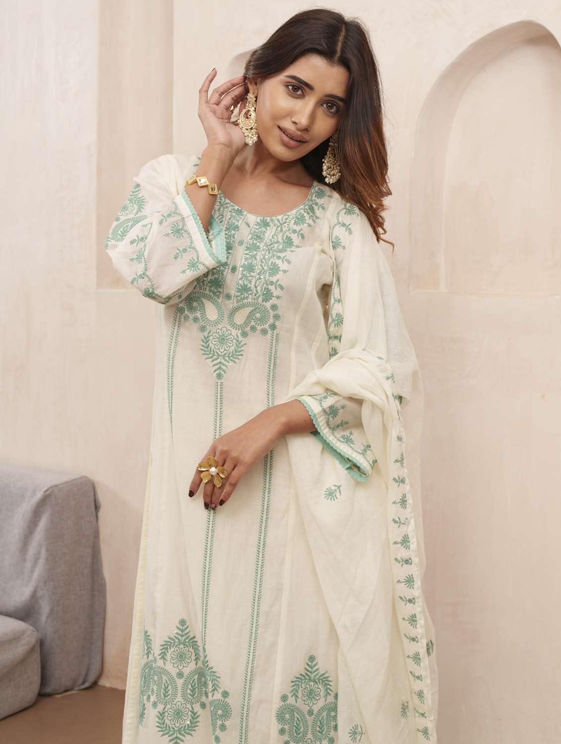 women white long sleeve kurta pant with dupatta set - 21963438 - Standard Image - 3