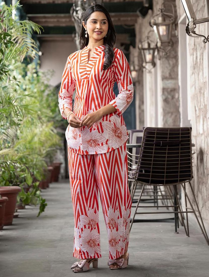 women three quarter sleeve ethnic co-ord set - 21964287 - Standard Image - 3