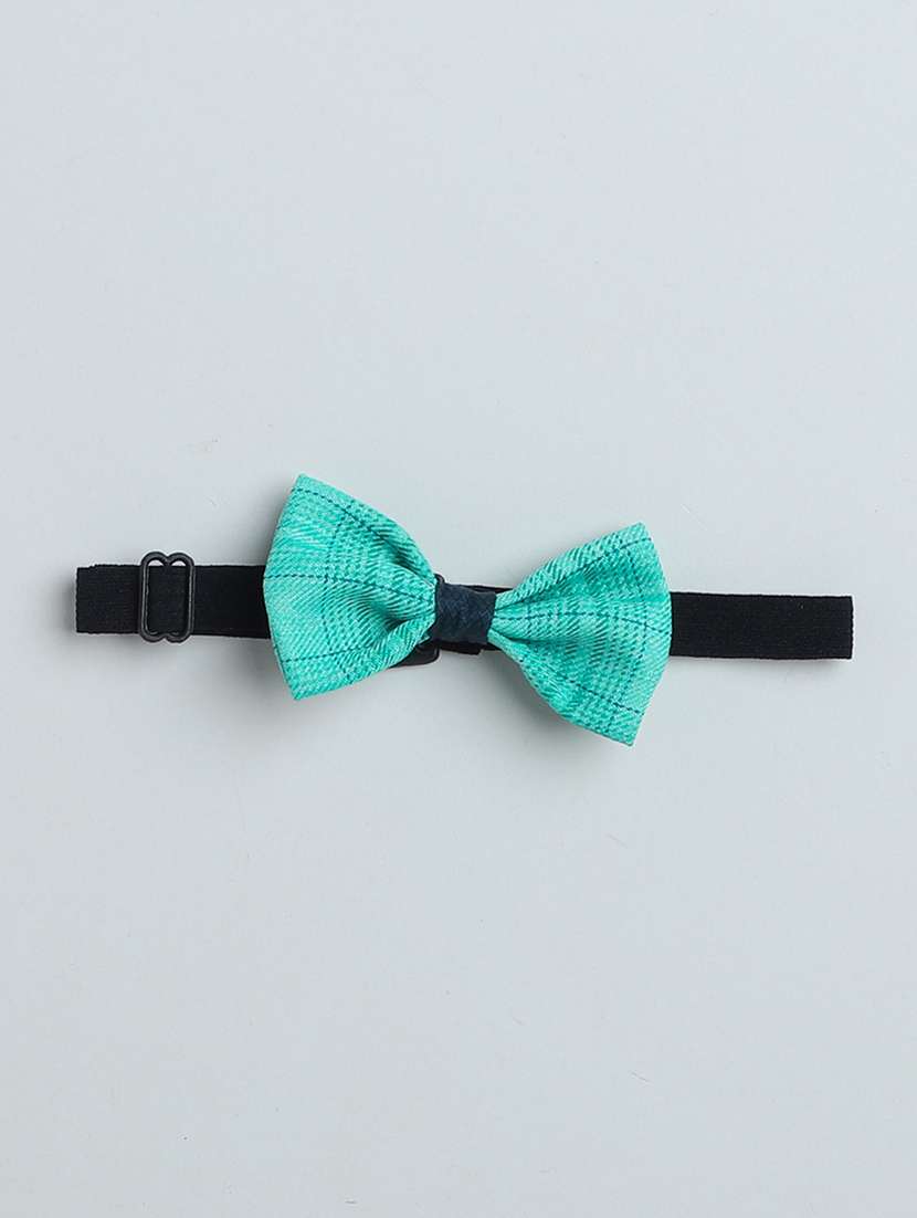 boys shirt and trouser with waistcoat and bow tie - 21964674 - Standard Image - 3