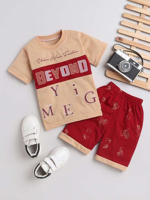 boys printed t-shirt & shorts casual wear set - 21964714 -  Standard Image - 0