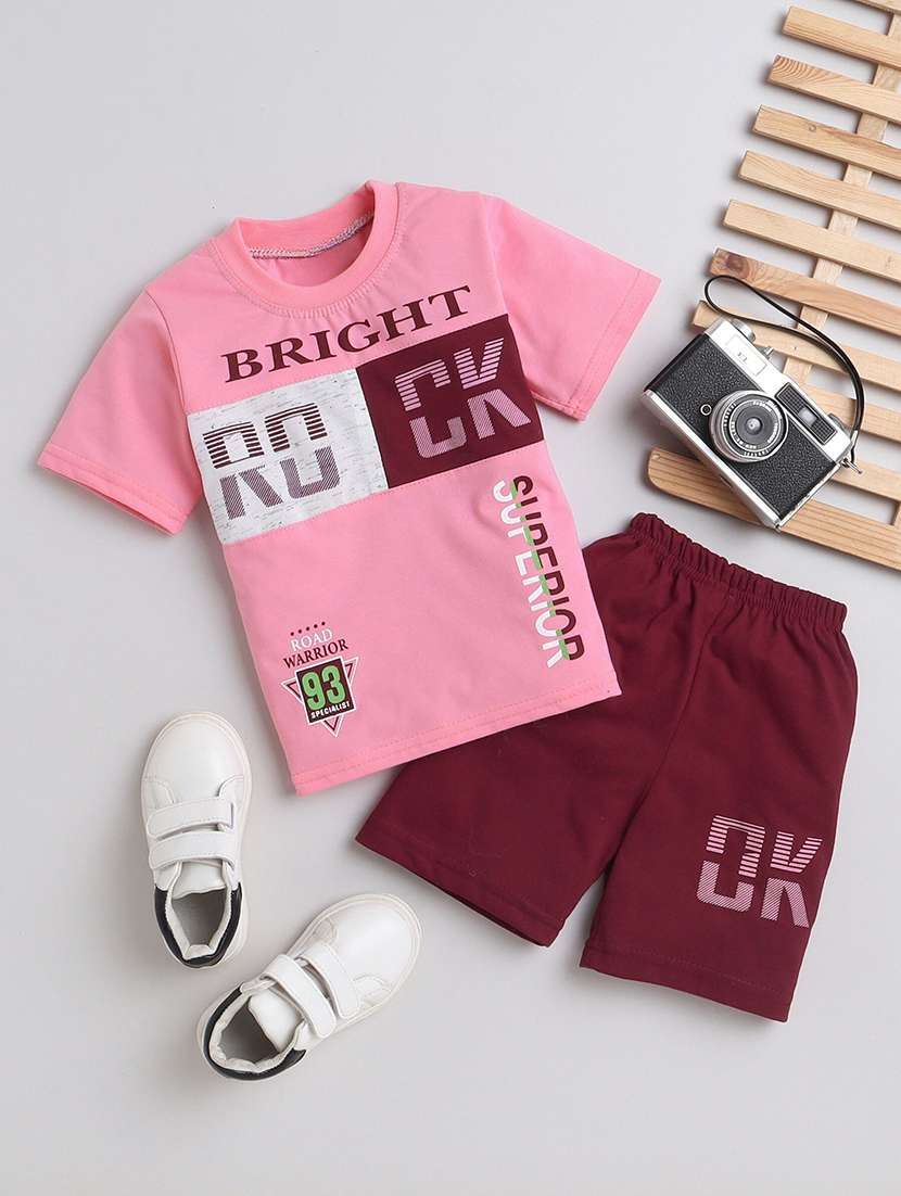 boys printed t-shirt & shorts casual wear set