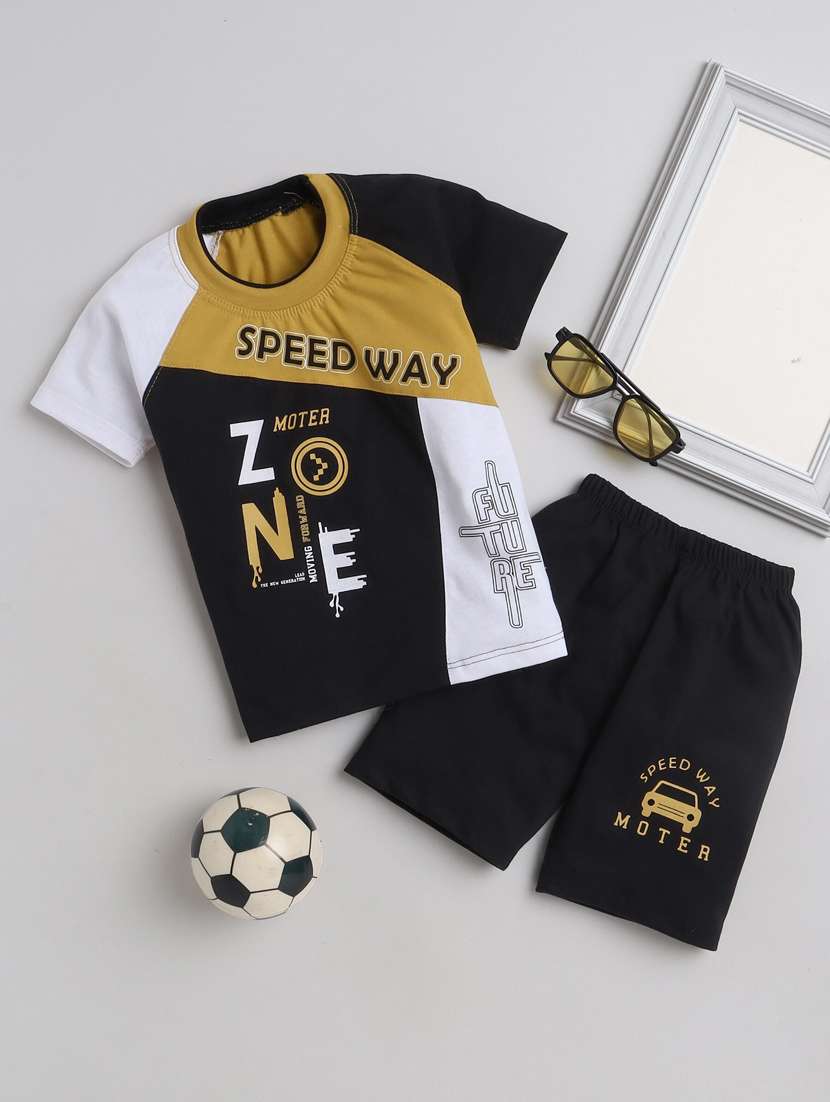 boys printed t-shirt & shorts casual wear set