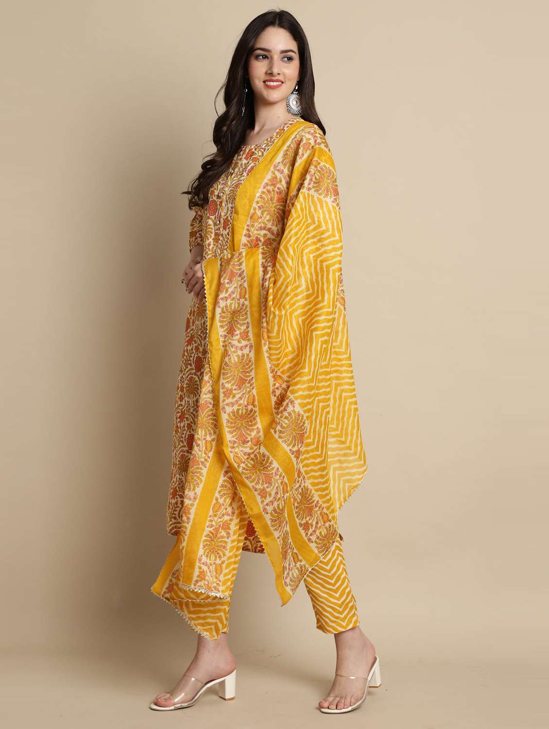 women printed kurta and pant with dupatta set - 21964920 -  Standard Image - 3