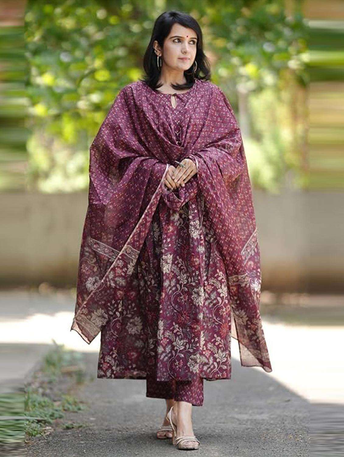 women floral print kurta and pant with dupatta set - 21964933 -  Standard Image - 3