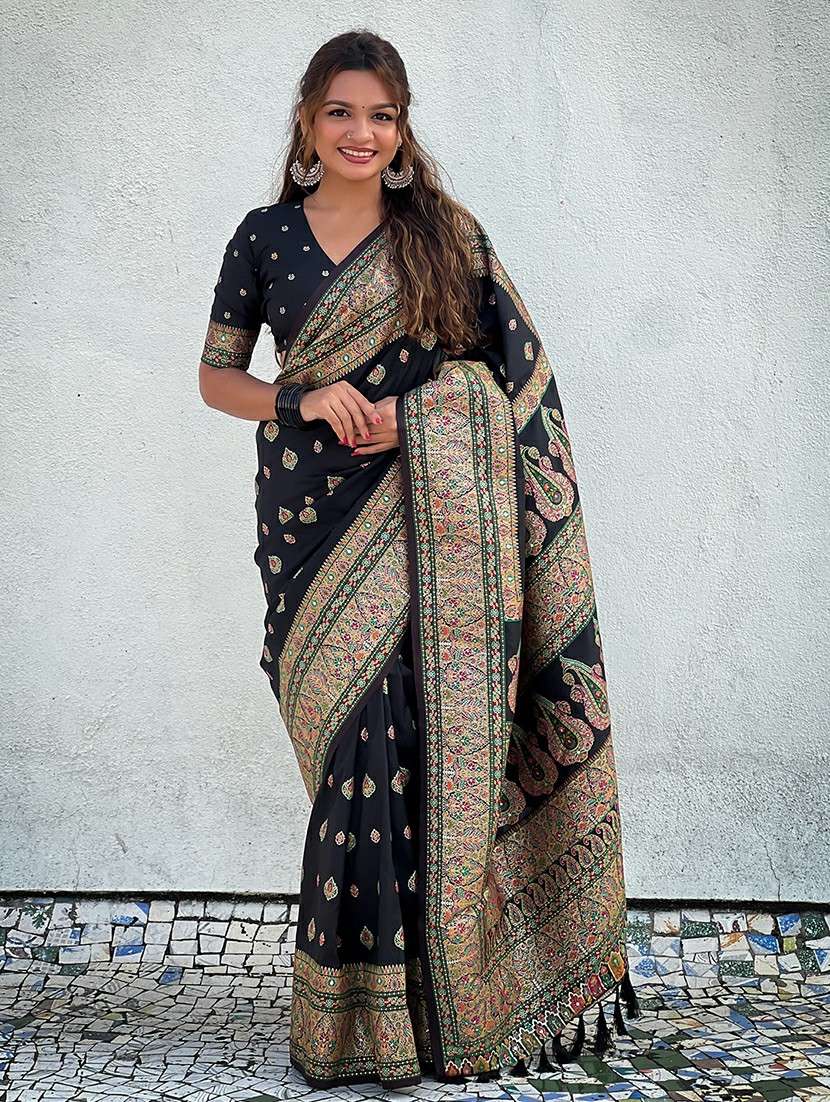 women self design banarasi saree with blouse - 21965066 -  Zoom Image - 0