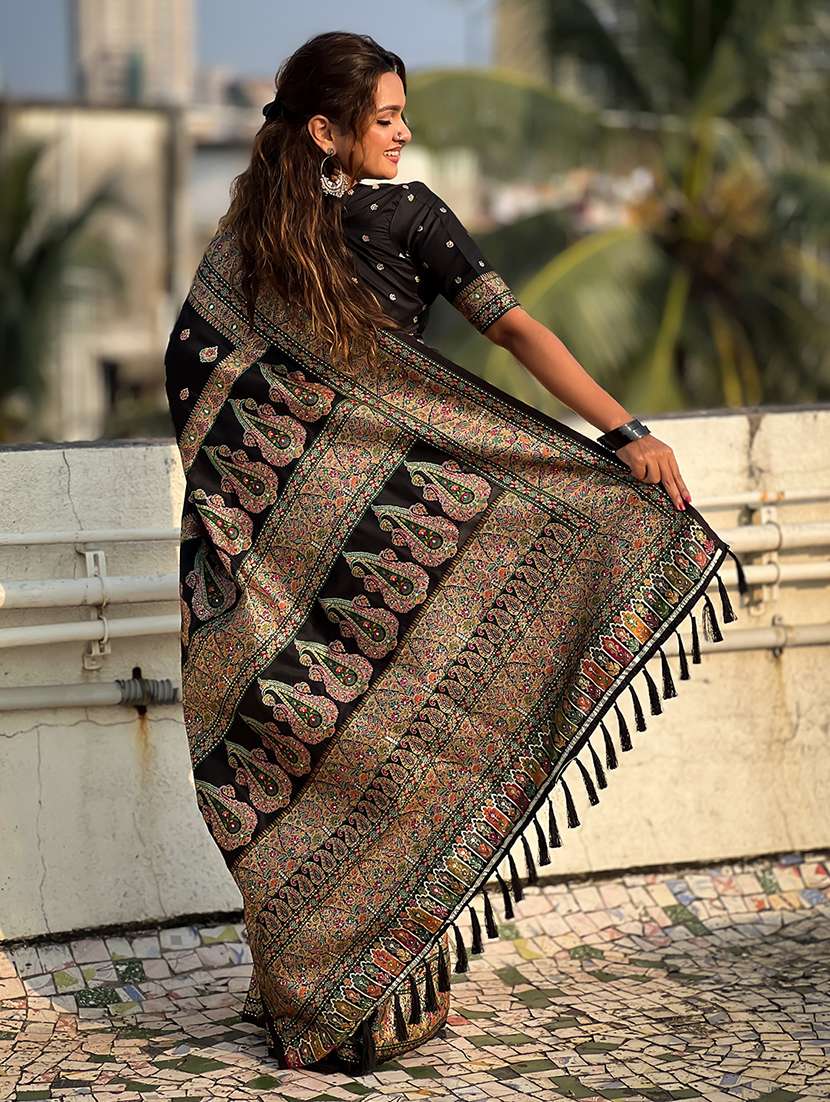 women self design banarasi saree with blouse - 21965066 -  Standard Image - 3