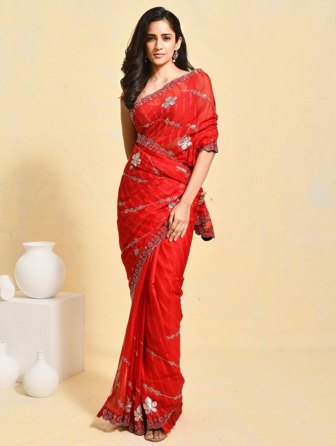 women striped embroidered saree with blouse - 21965565 - Zoom Image - 0