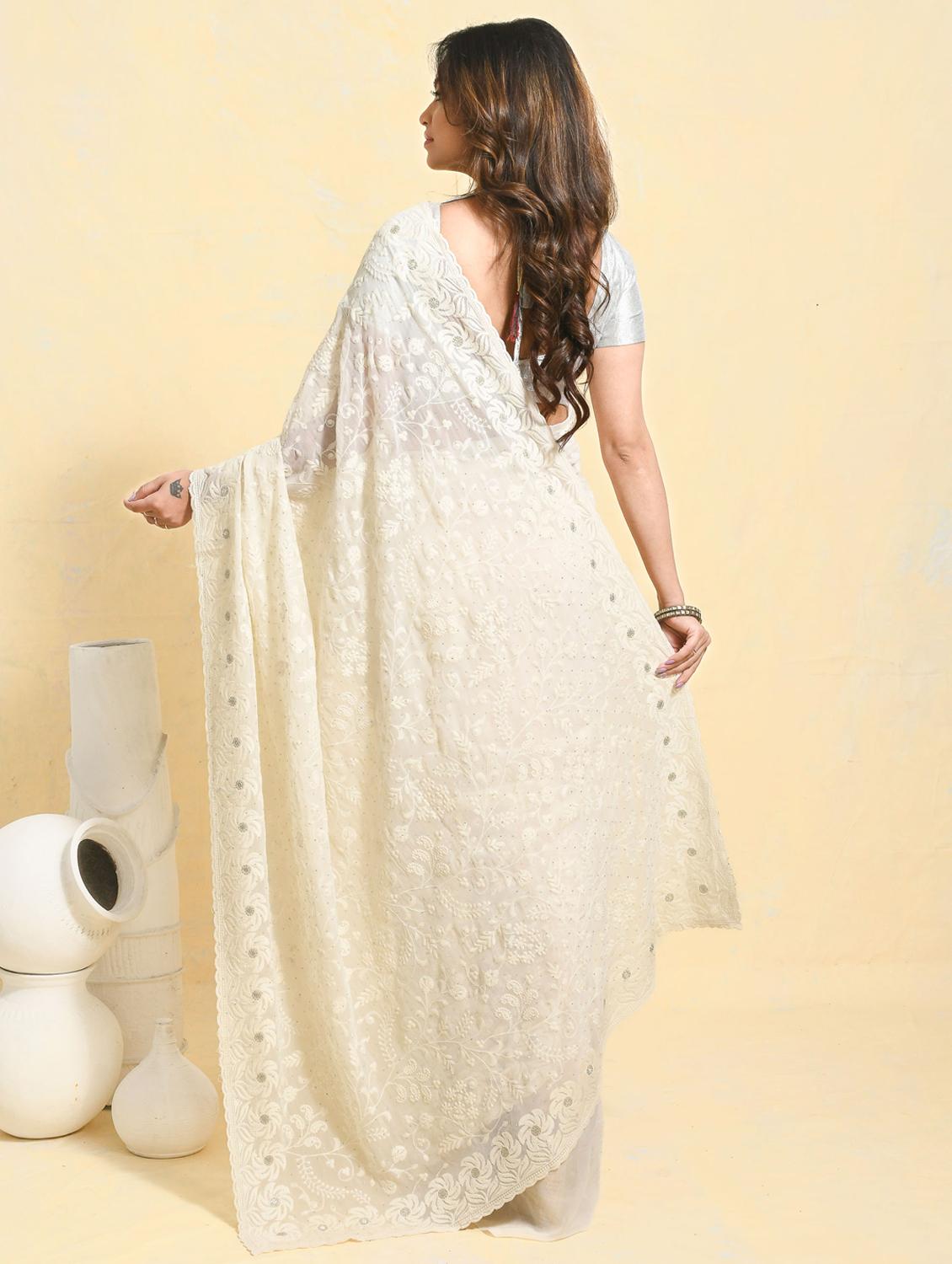 women solid with work embroidered saree with blouse - 21965624 - Standard Image - 3