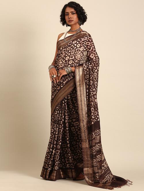 women printed casual wear saree with blouse - 21965675 -  Standard Image - 0
