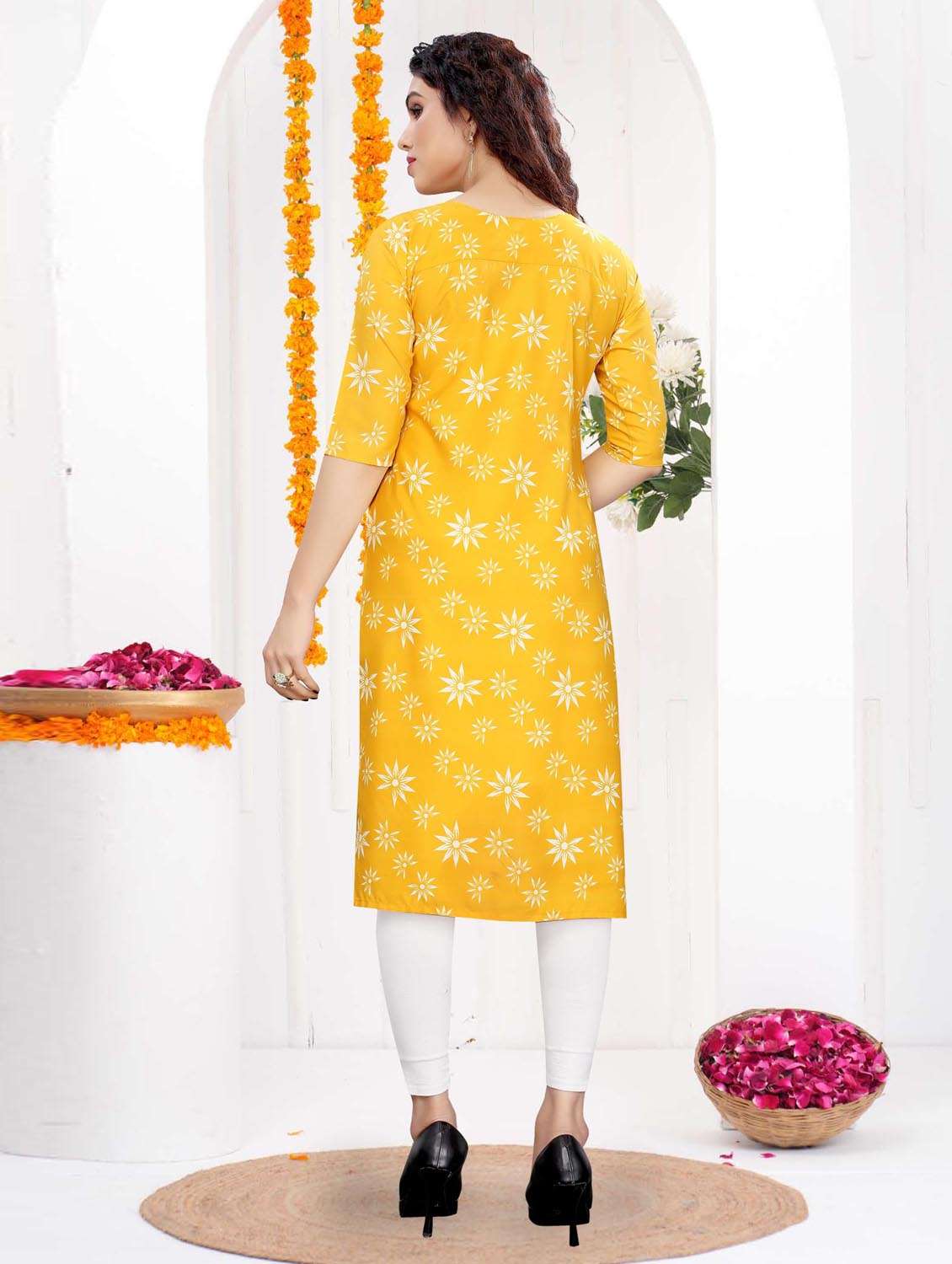 women printed three quarter sleeve straight kurta - 21965886 -  Standard Image - 3