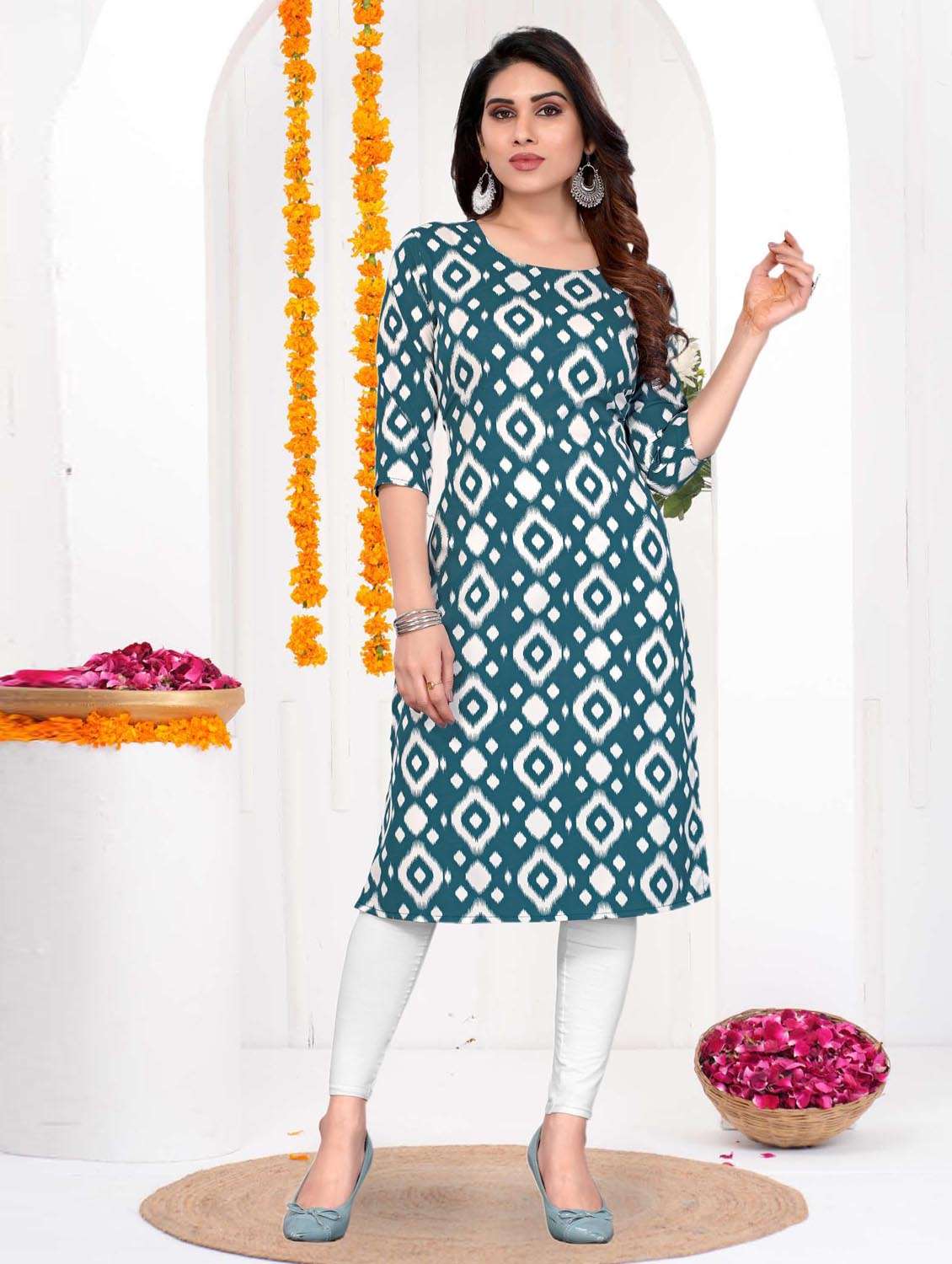 women printed three quarter sleeve straight kurta
