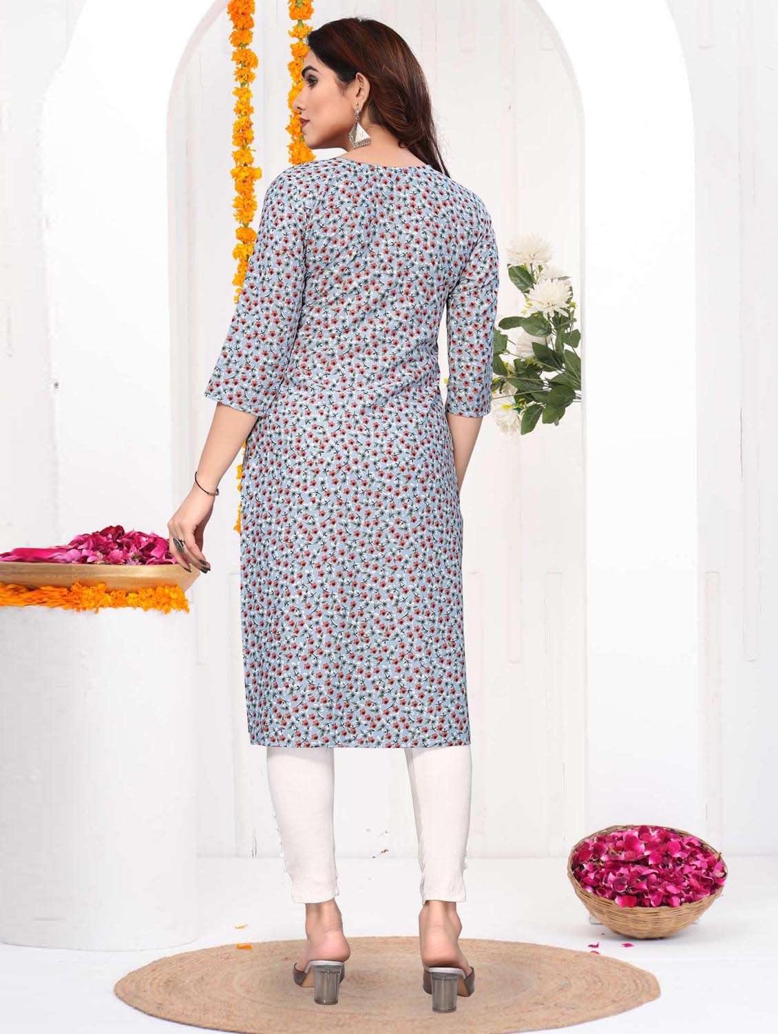 women printed three quarter sleeve straight kurta - 21965918 -  Standard Image - 3