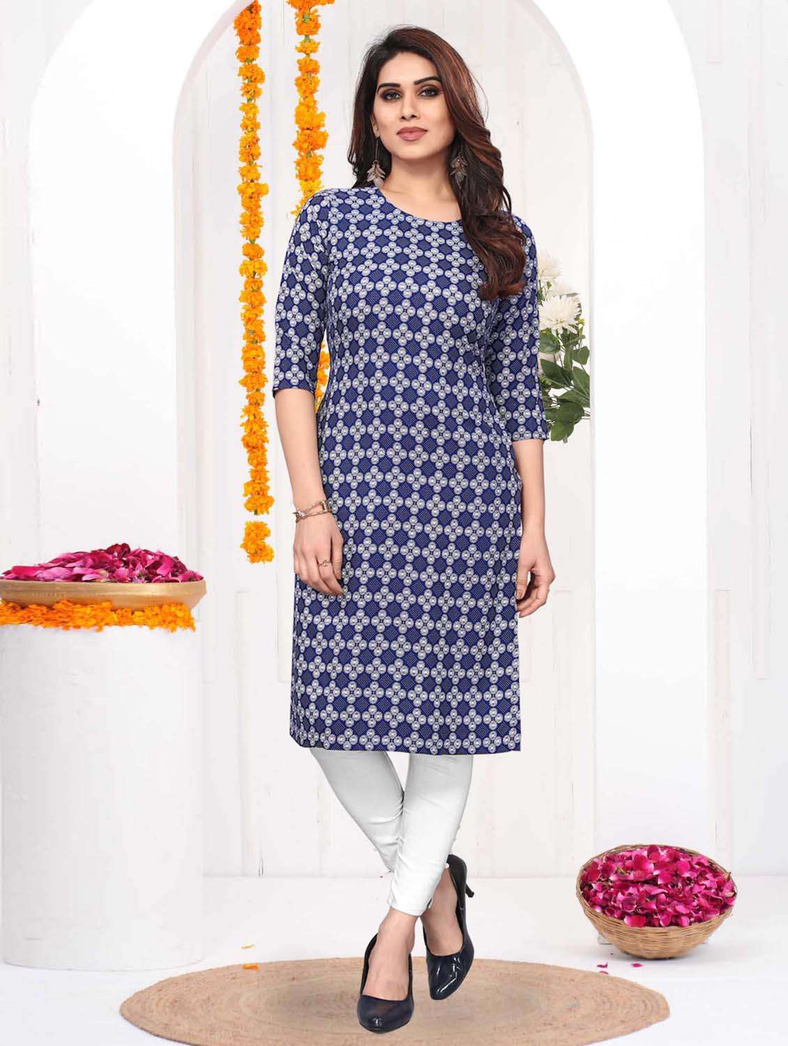 women printed three quarter sleeve straight kurta