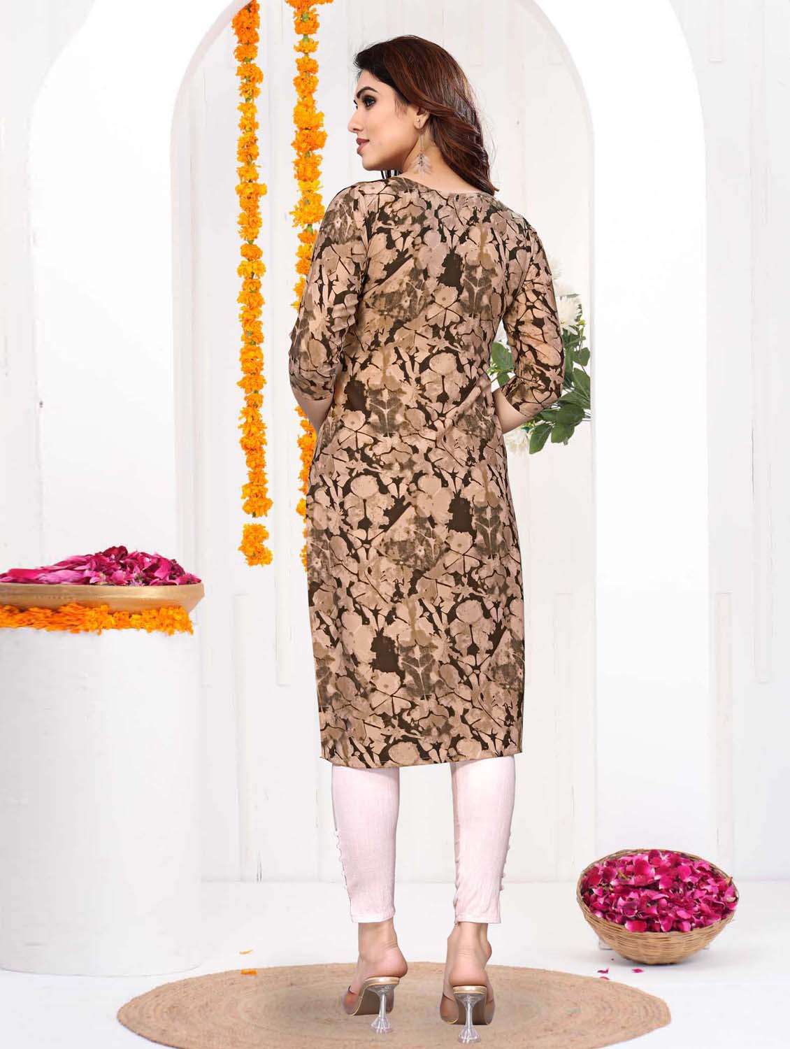 women printed three quarter sleeve straight kurta - 21965929 -  Standard Image - 3