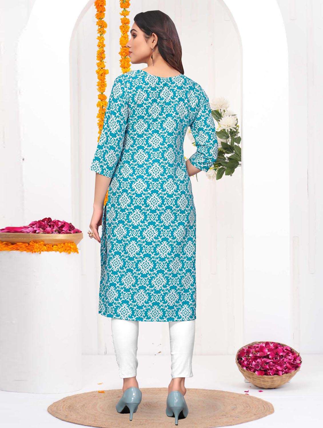 women printed three quarter sleeve straight kurta - 21965975 -  Standard Image - 3