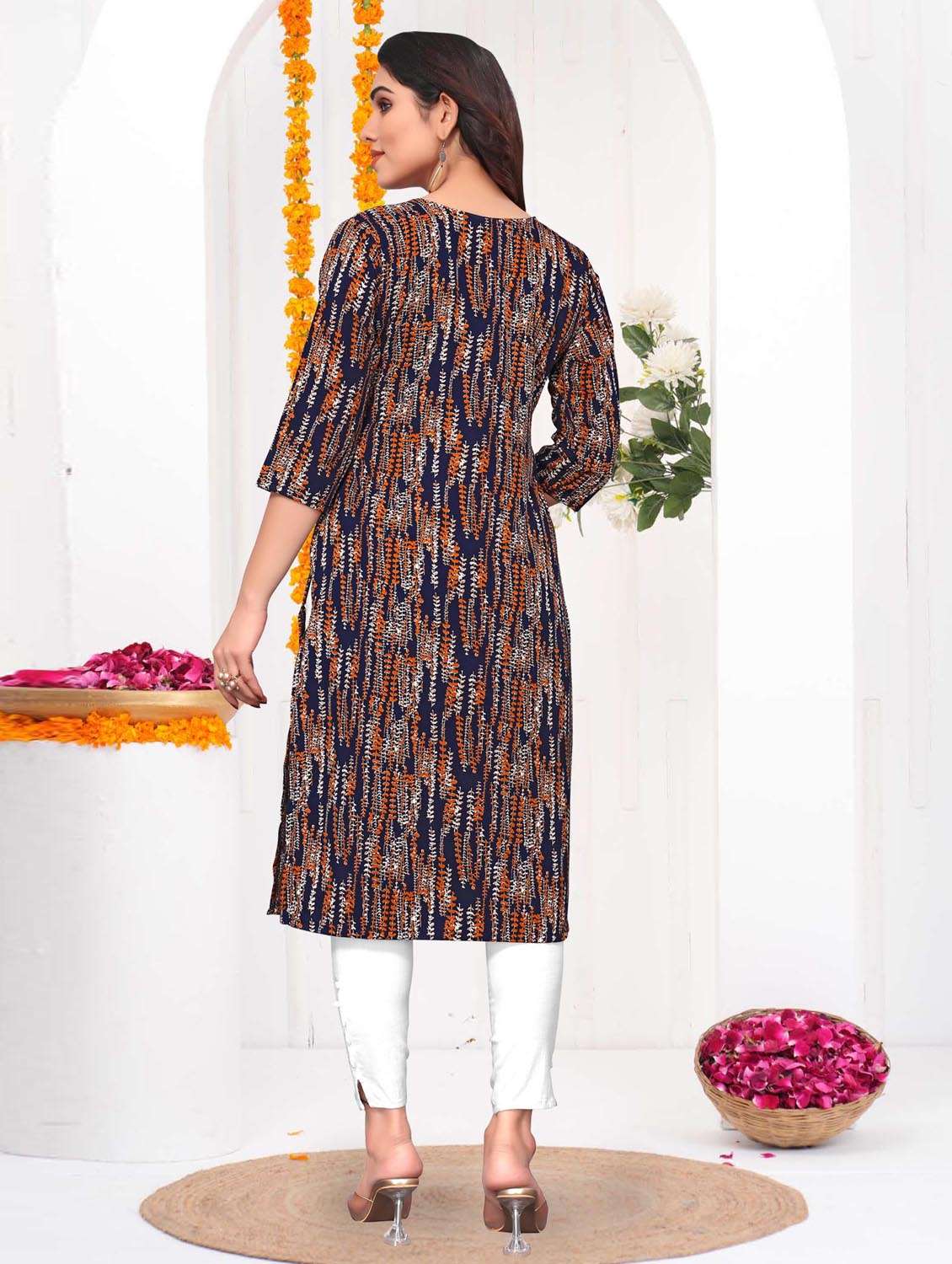 women printed three quarter sleeve straight kurta - 21965976 -  Standard Image - 3