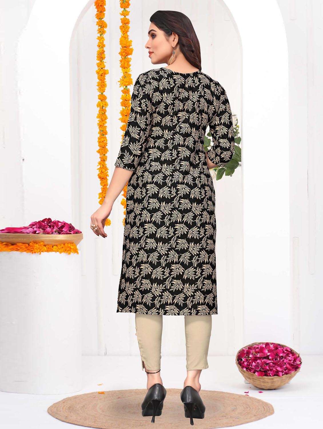 women printed three quarter sleeve straight kurta - 21965978 -  Standard Image - 3