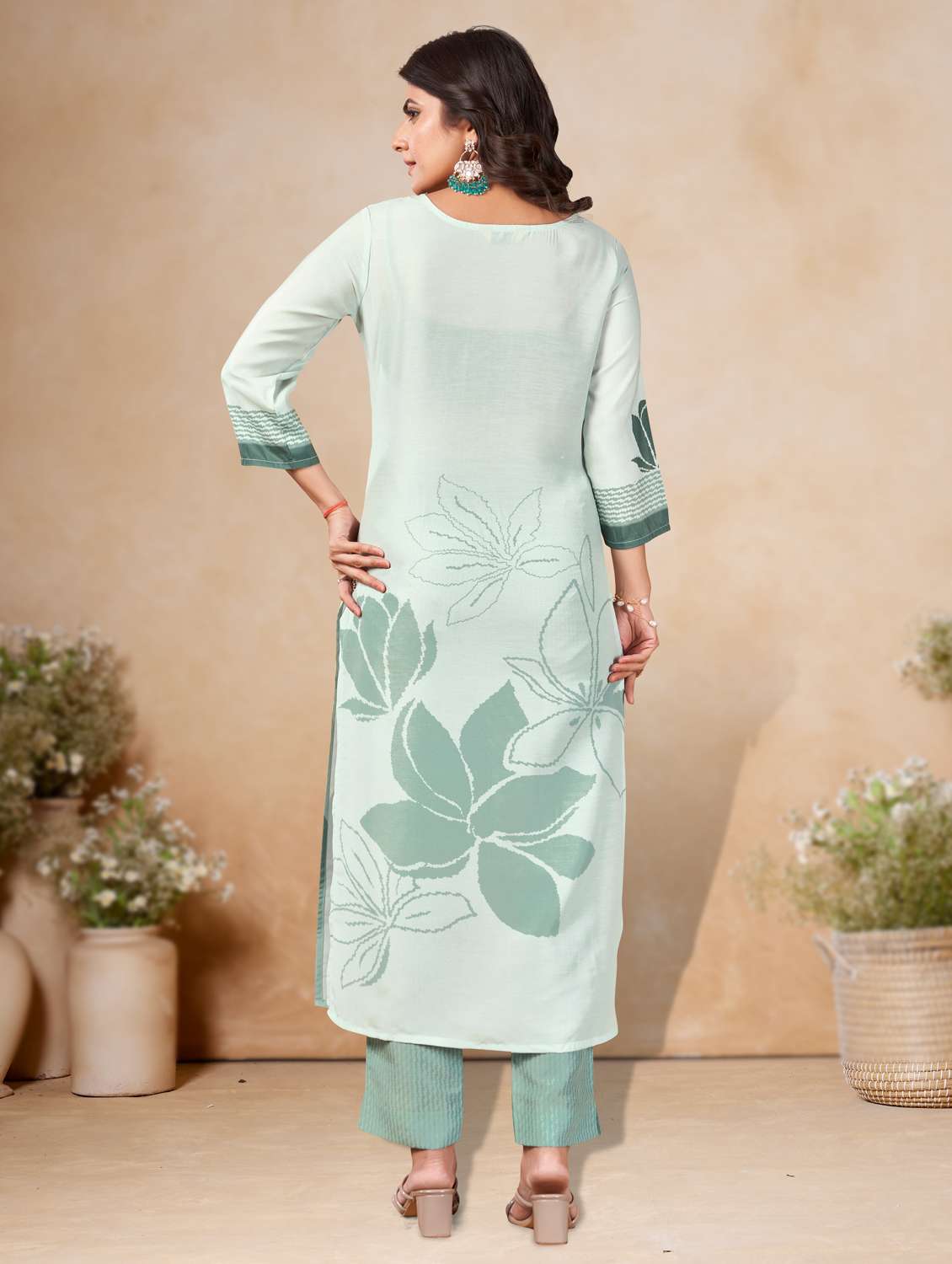 women three quarter sleeve kurta pant set - 21966052 -  Standard Image - 3