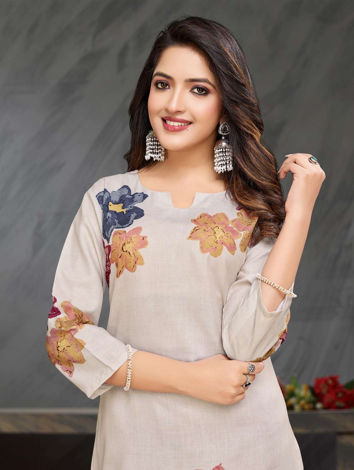 women three quarter sleeve kurta pant set - 21966057 -  Standard Image - 5