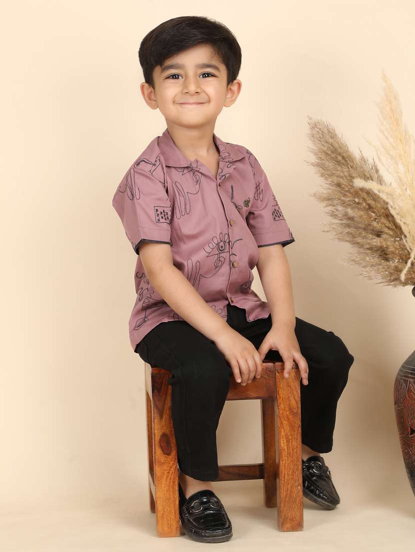 boys printed collared short sleeve shirt