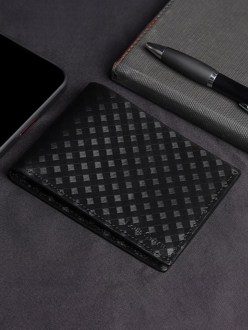 men black textured leather wallet - 21966115 - Zoom Image - 0