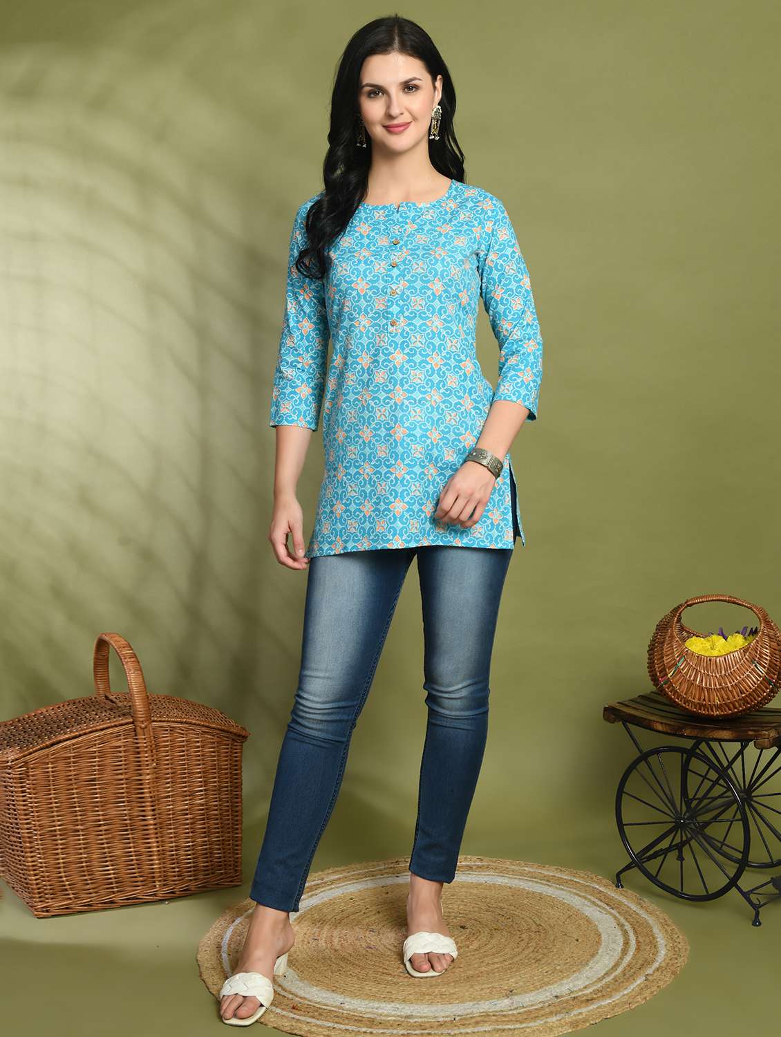 women three quarter sleeve straight kurti - 21966193 - Standard Image - 5
