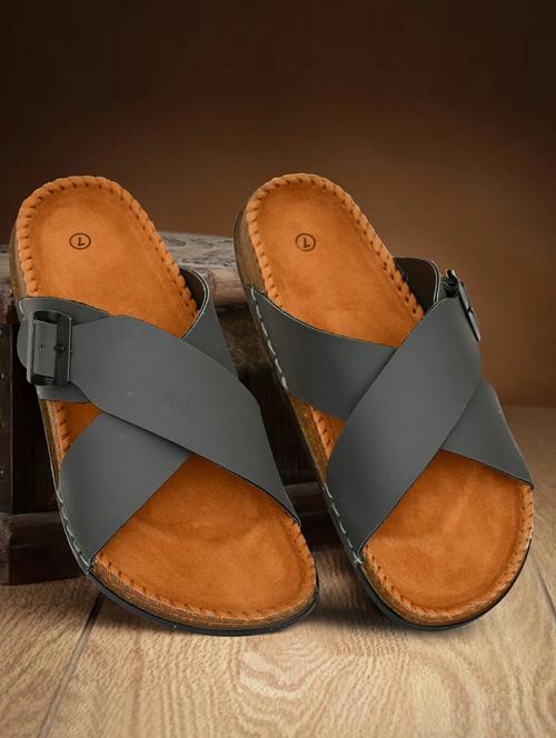 men solid slip on sandal - 21966211 -  Standard Image - 0