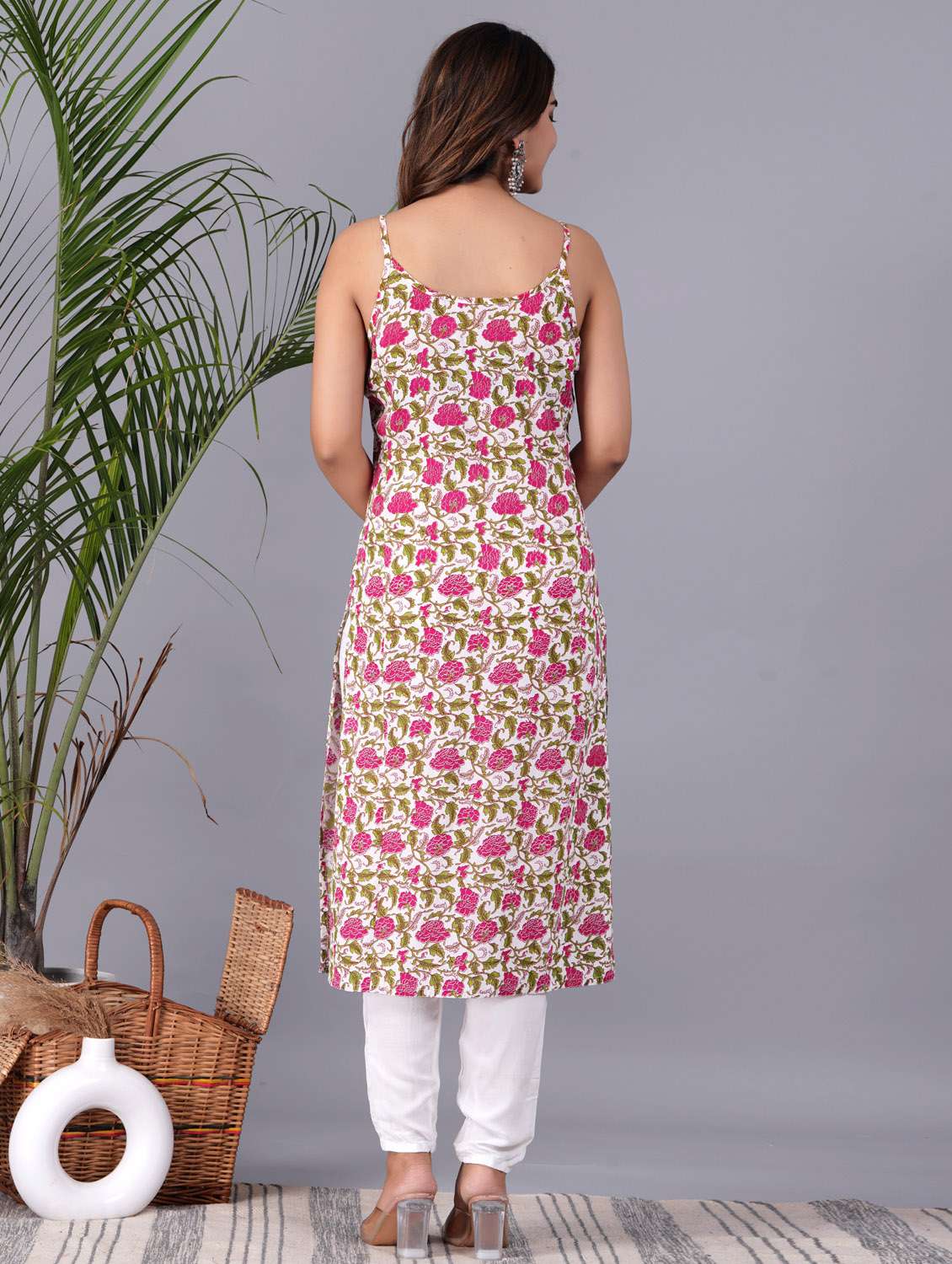 women floral printed sleeveless straight kurta  - 21966644 -  Standard Image - 3