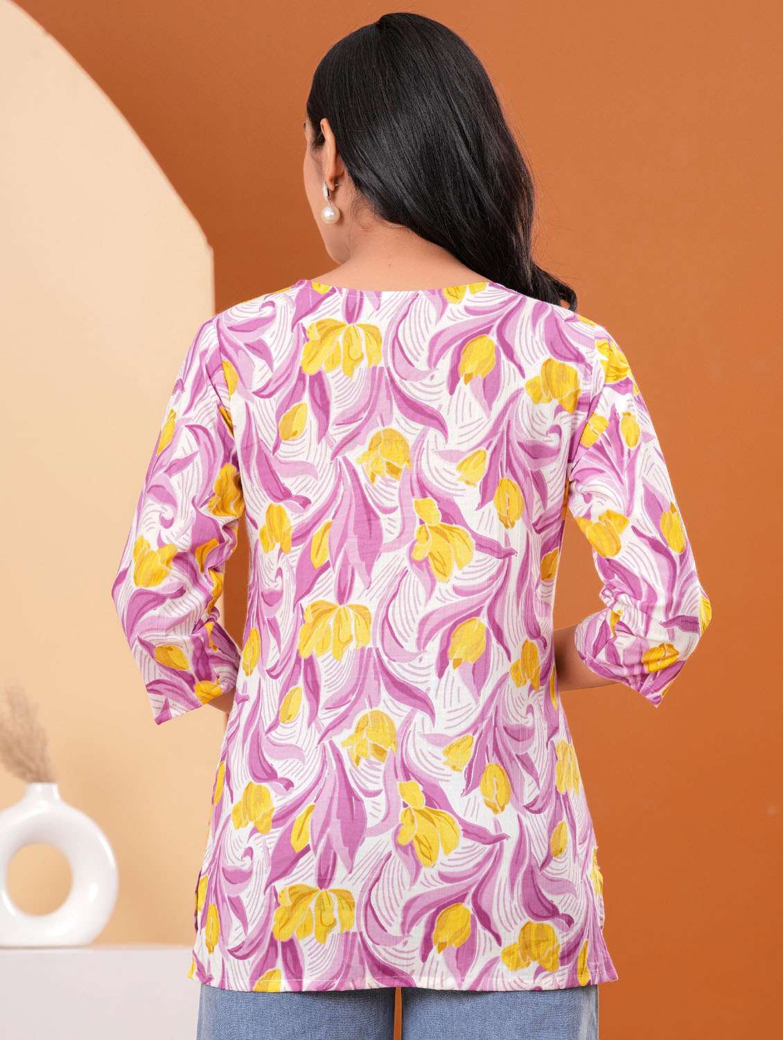 women three quarter sleeve straight kurti - 21966680 - Standard Image - 3