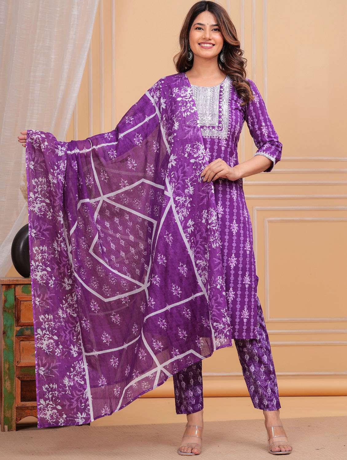 women three quarter sleeve kurta pant with dupatta set - 21966720 - Zoom Image - 0
