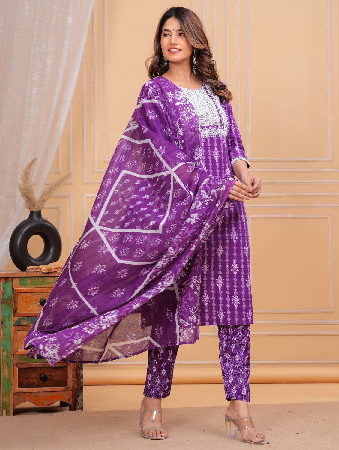 women three quarter sleeve kurta pant with dupatta set - 21966720 - Standard Image - 3