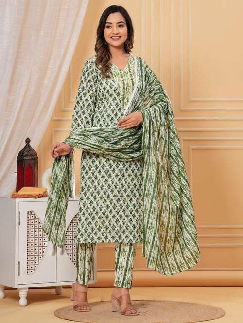 women three quarter sleeve kurta pant with dupatta set - 21966733 - Standard Image - 0