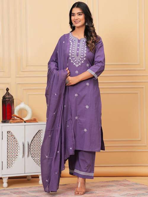 women three quarter sleeve kurta pant with dupatta set - 21966736 - Standard Image - 0