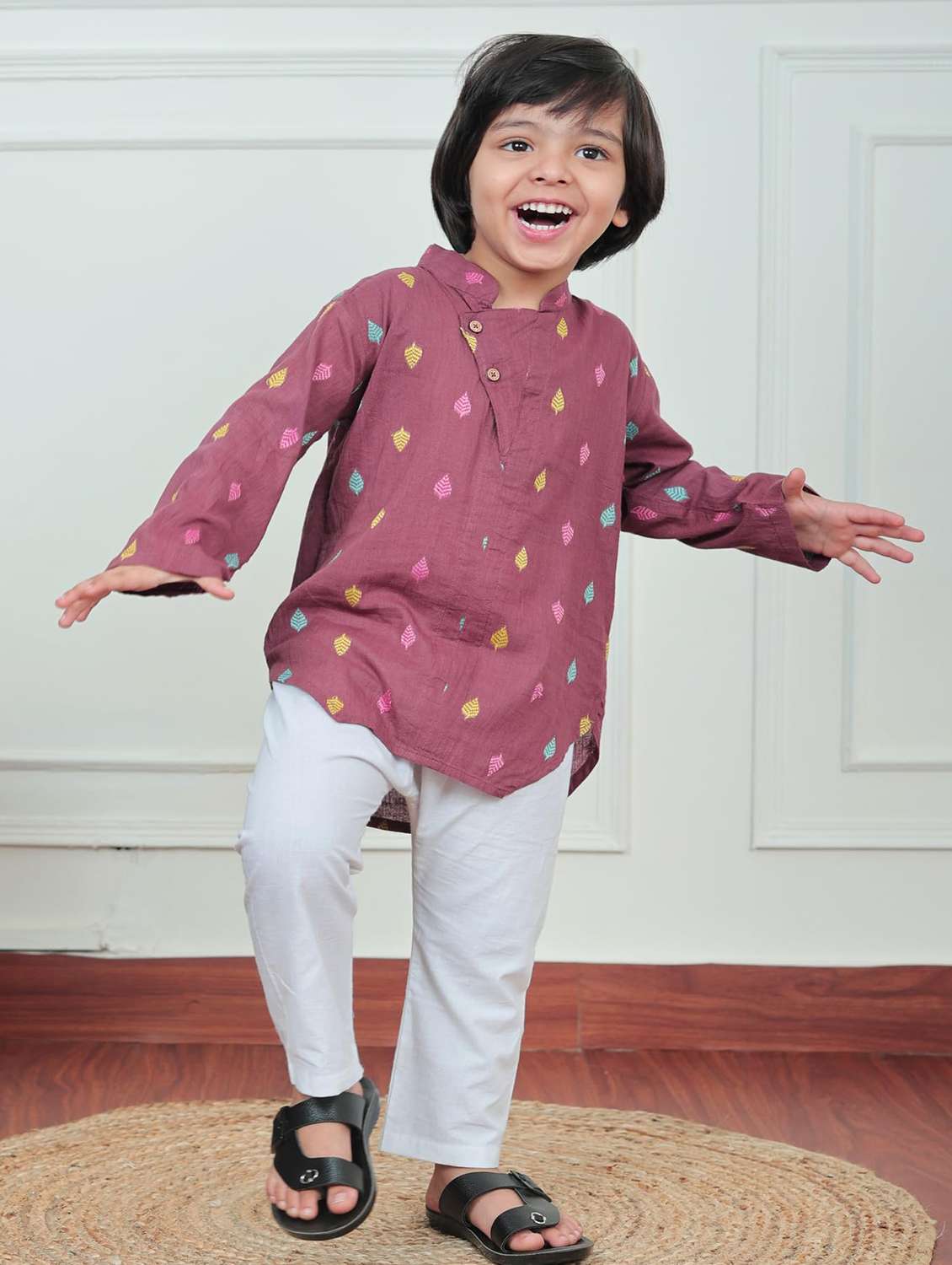 boys self design mandarin neck kurta