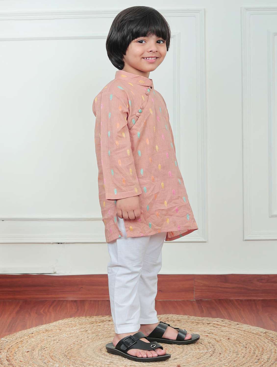 boys self design mandarin neck kurta