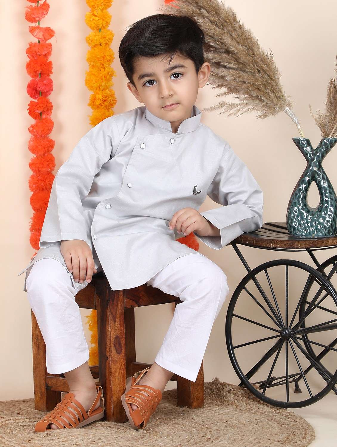 boys solid long sleeve kurta and pyjama set - 21966787 - Zoom Image - 0