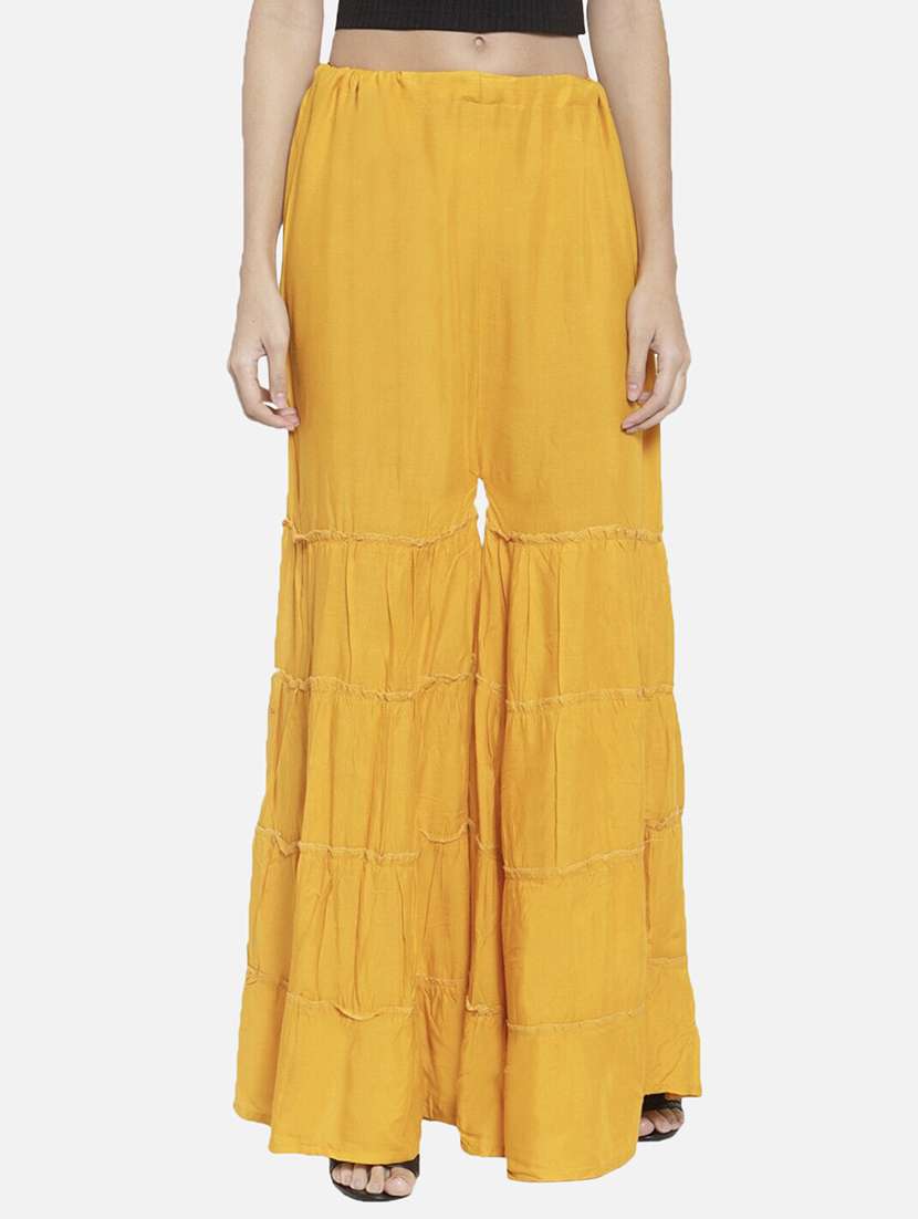 women solid mid rise sharara