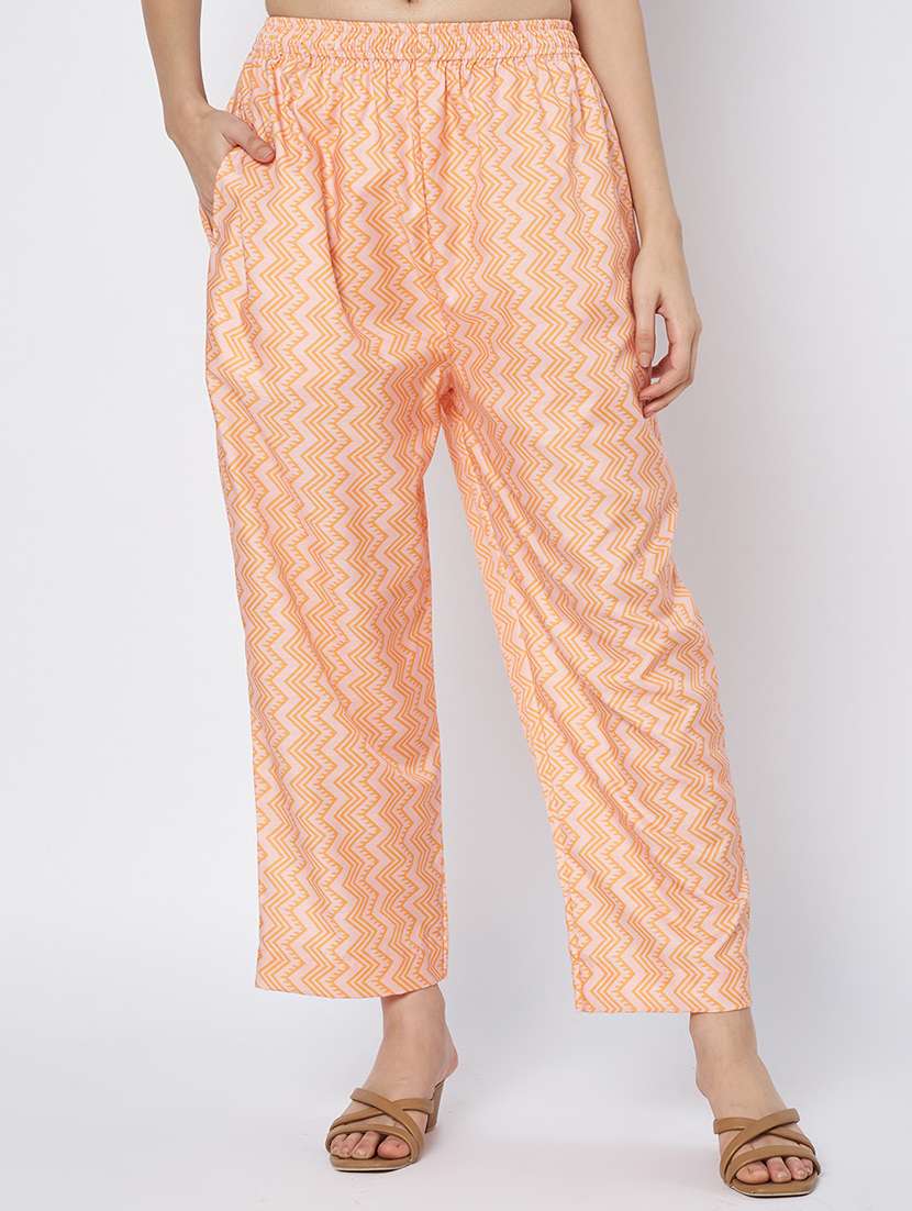 women three quarter sleeve kurta pant with dupatta set - 21967104 -  Standard Image - 3