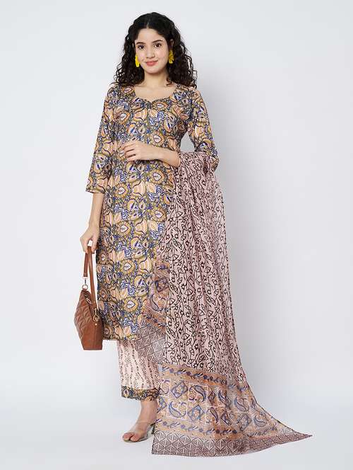 women three quarter sleeve kurta pant with dupatta set - 21967105 -  Standard Image - 0