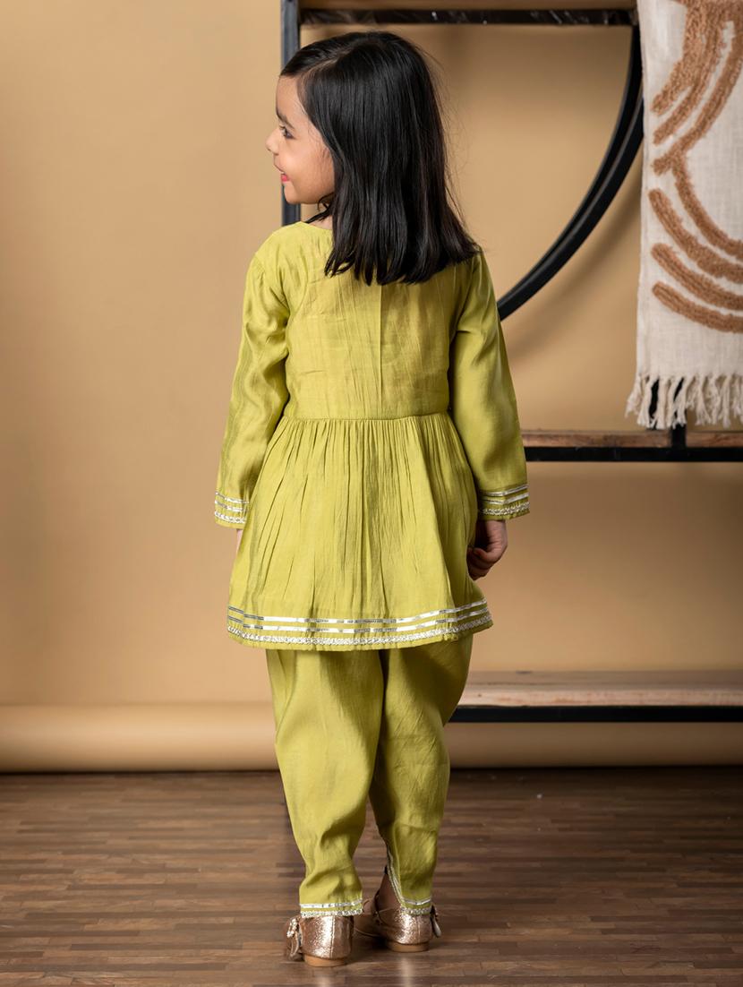 girls embroidered long sleeve kurta and pant set - 21967205 - Standard Image - 3