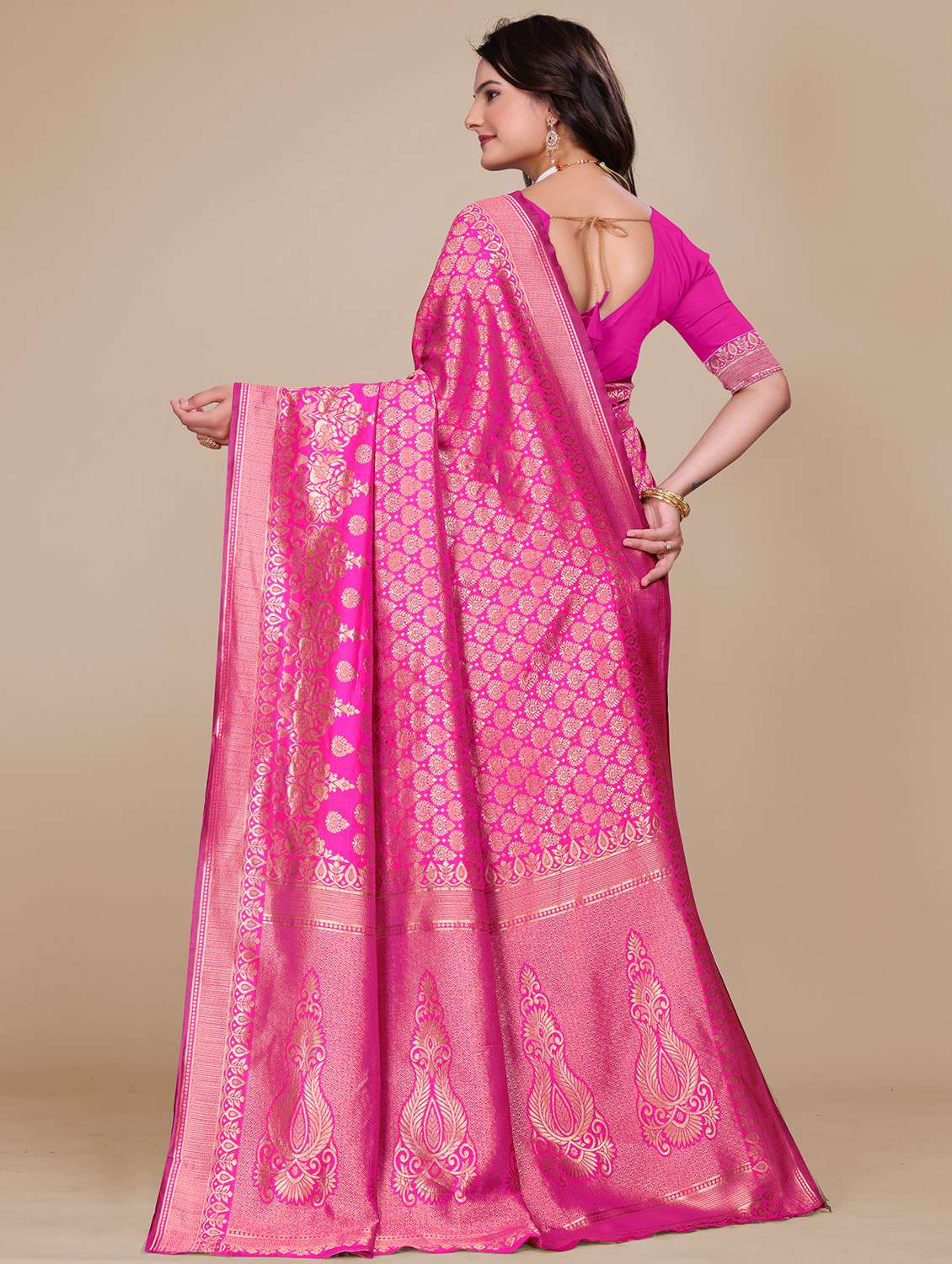 women self design banarasi saree with blouse - 21967231 - Standard Image - 3
