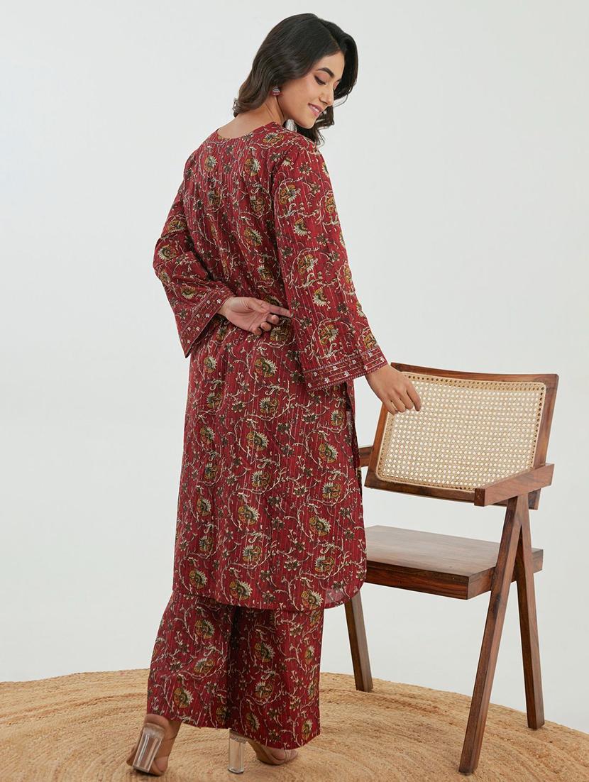 women maroon floral long sleeve kurta palazzo set - 21967360 - Standard Image - 3