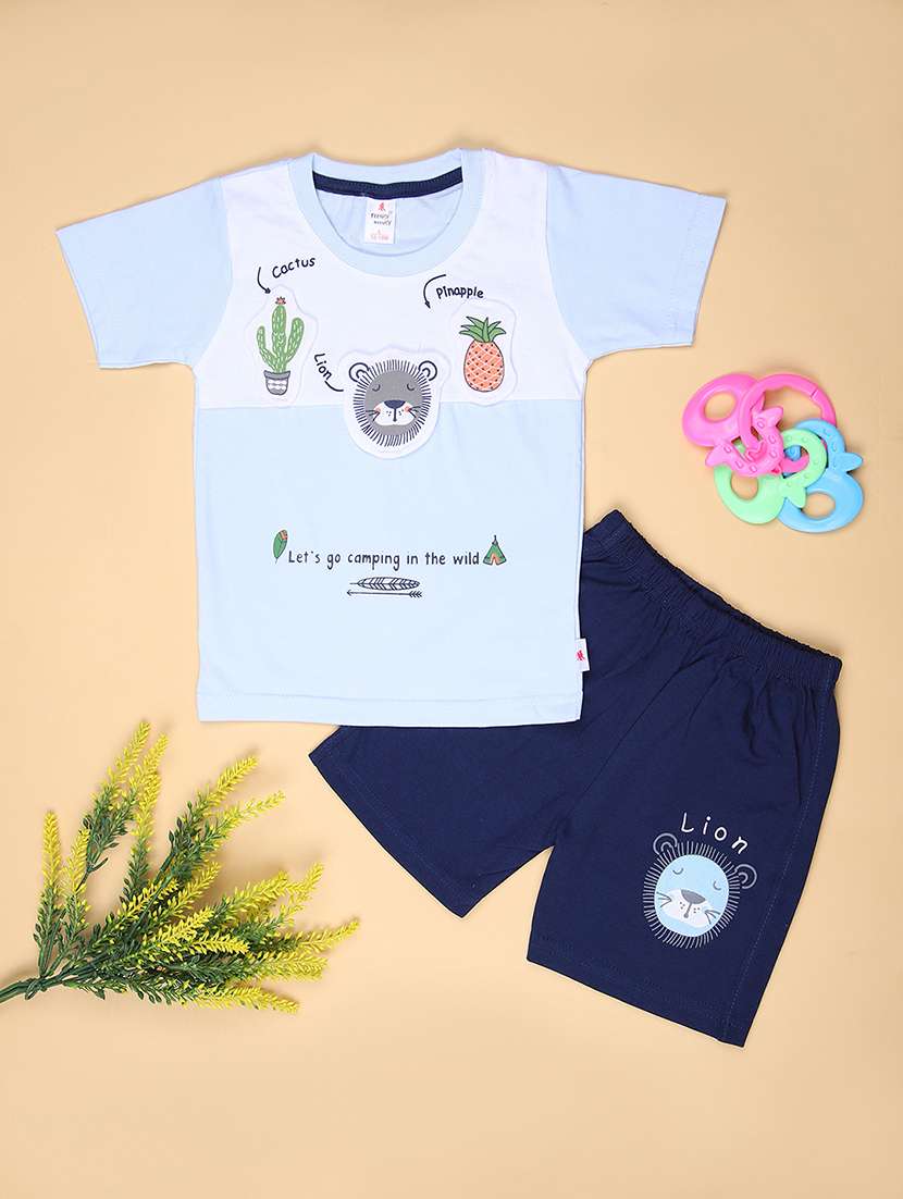 boys printed t-shirt & shorts twin set 