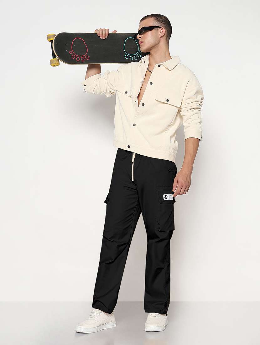 men black solid low rise regular fit cargo - 21968054 -  Standard Image - 5