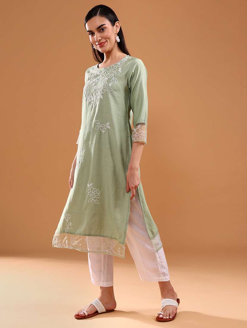 women e tmbroideredhree quarter sleeve kurta - 21968423 -  Standard Image - 3