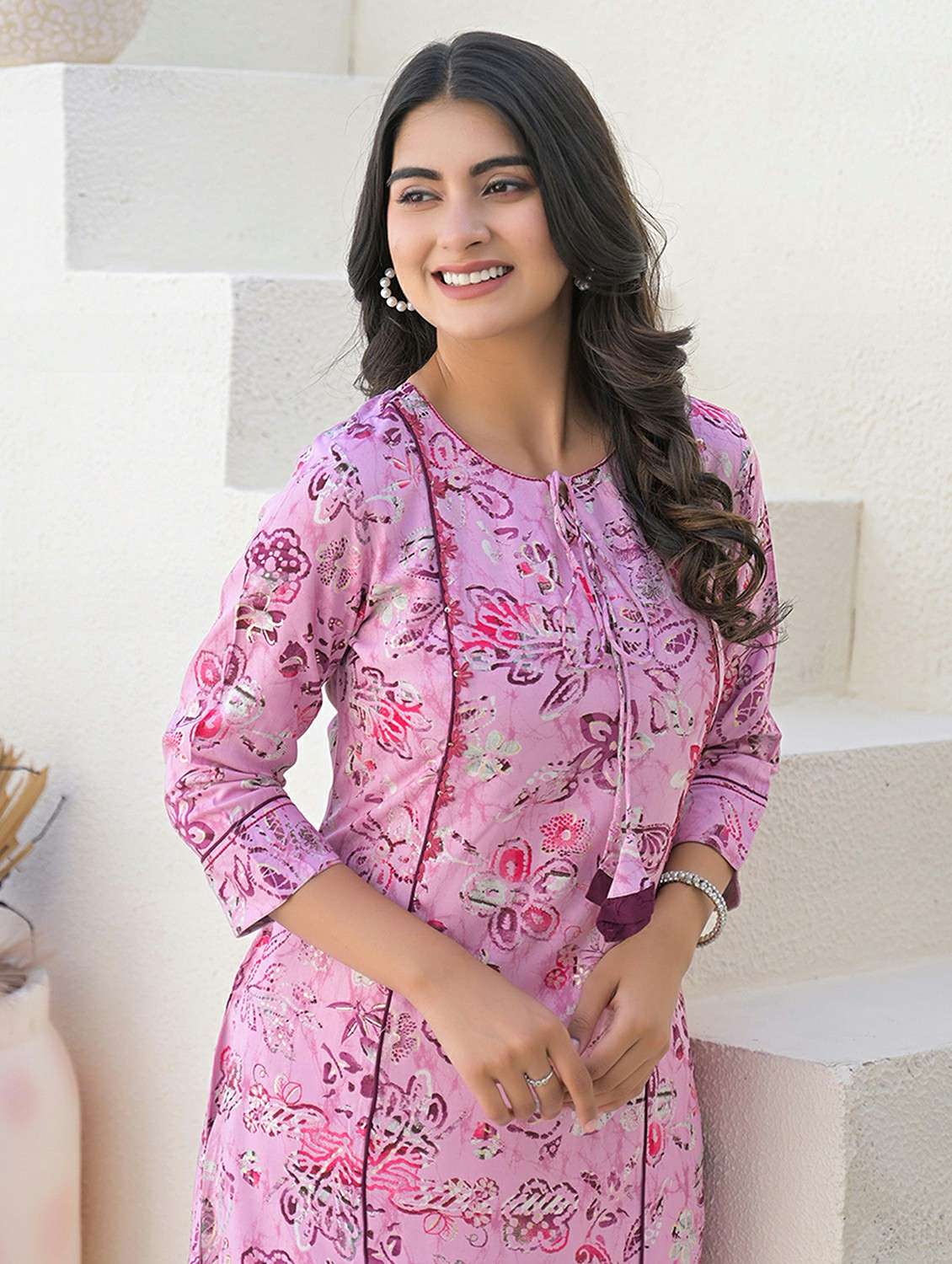 women three quarter sleeve a-line kurta - 21968509 - Standard Image - 3