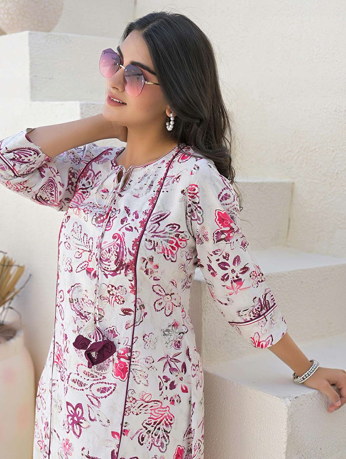 women three quarter sleeve a-line kurta - 21968510 -  Standard Image - 3