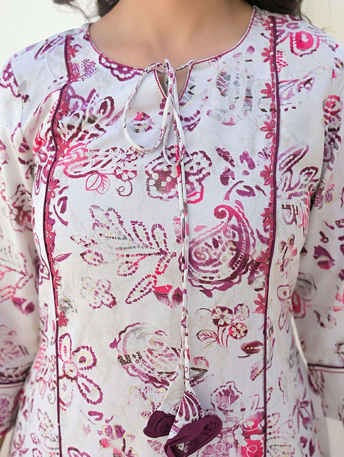 women three quarter sleeve a-line kurta - 21968510 -  Standard Image - 5